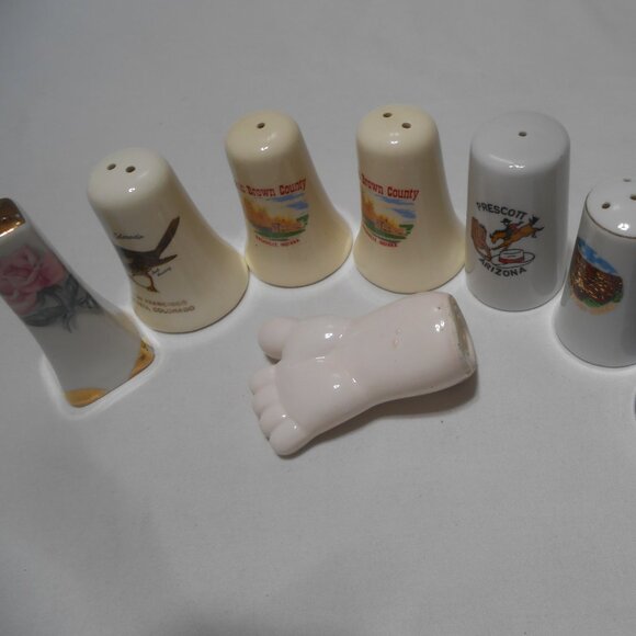 Vtg lot porcelain Salt & Pepper Shakers Collectors Baby Foot Nashville Indiana - Picture 15 of 15